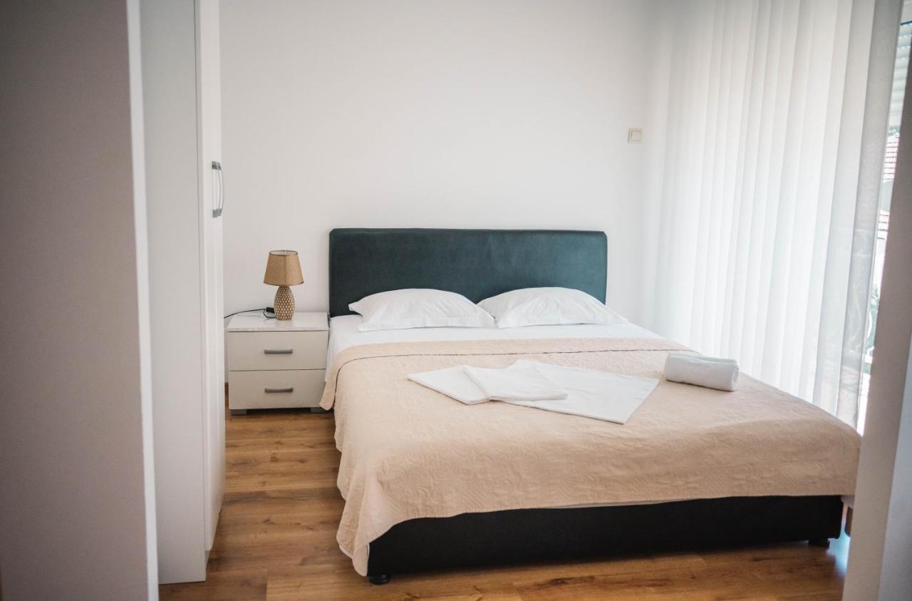 Vila Adriatik Ulcinj Exterior foto