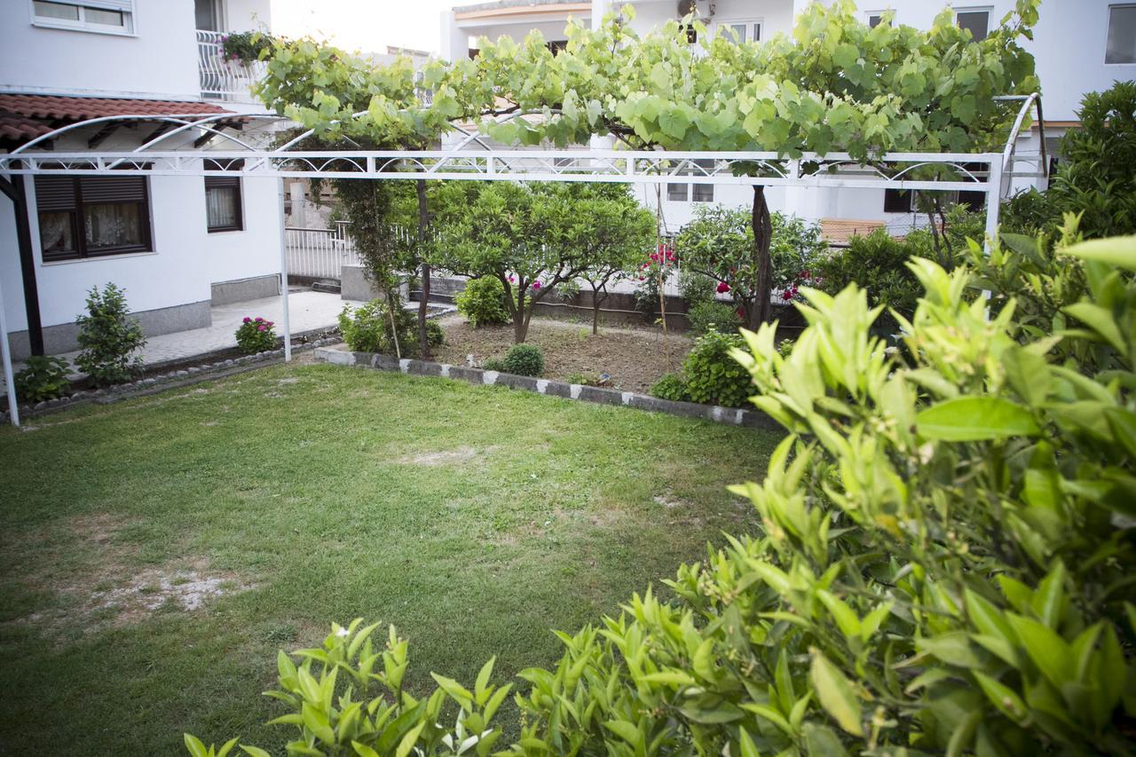 Vila Adriatik Ulcinj Exterior foto